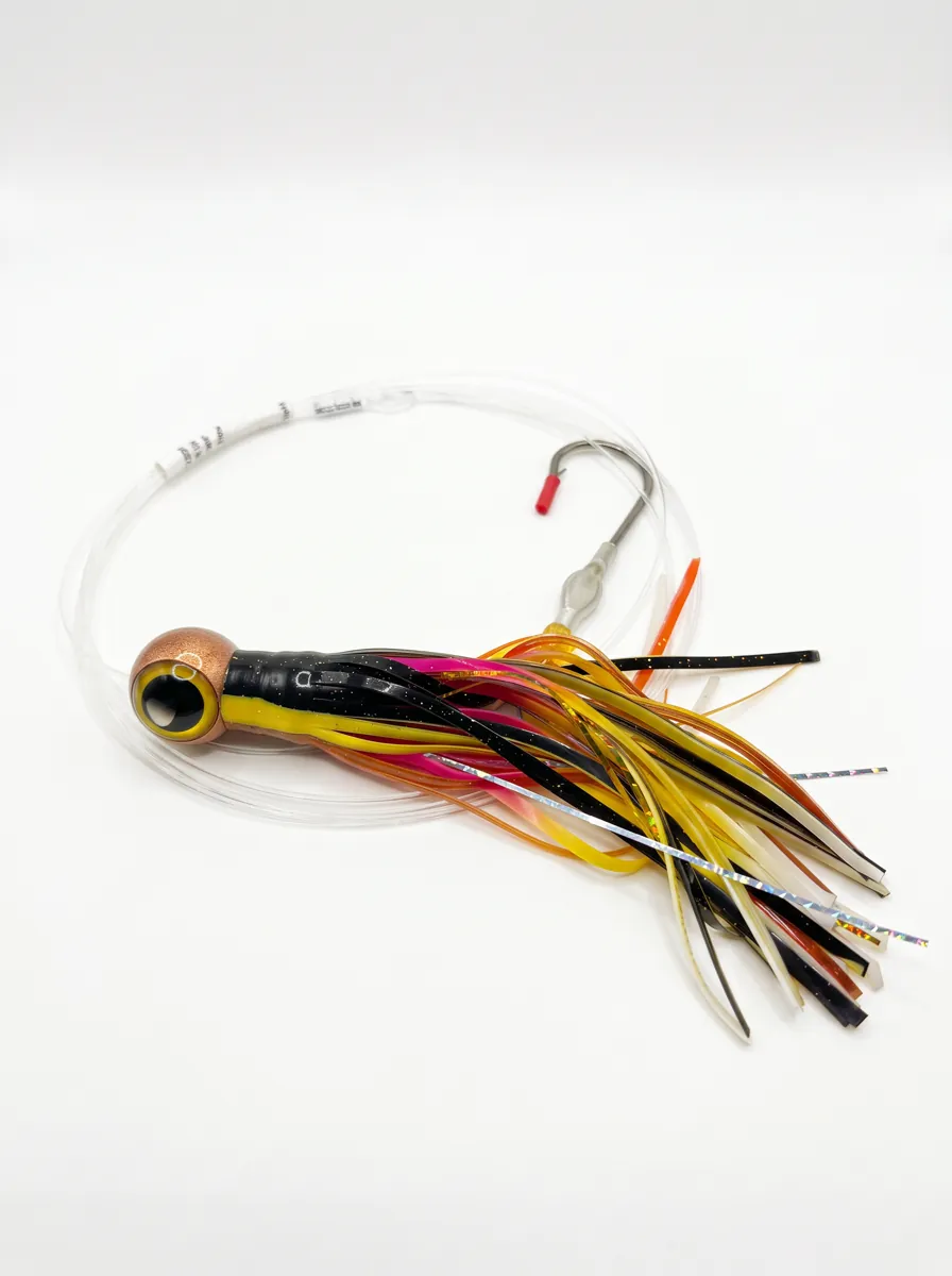 Q Lure Nash Performance de 22 cm con cabeza cobre, líder y anzuelo sobre fondo blanco