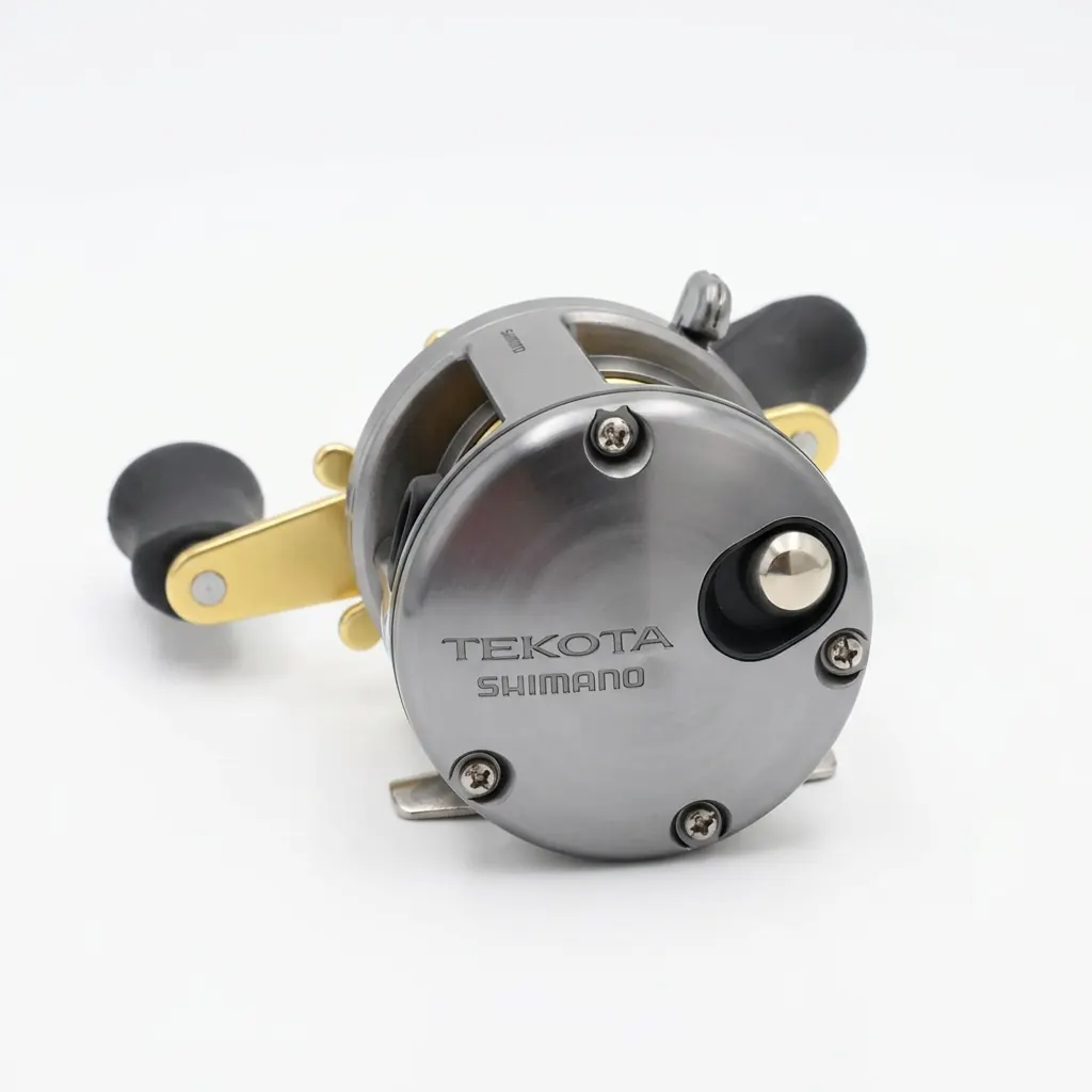 Carrete Shimano Tekota 500 convencional